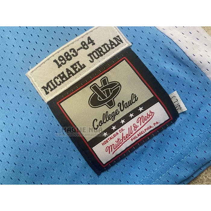 Maglia
 Michael Jordan NO 23 NCAA North Carolina Mitchell & Ness Tar Heels 1983-84 Blu
